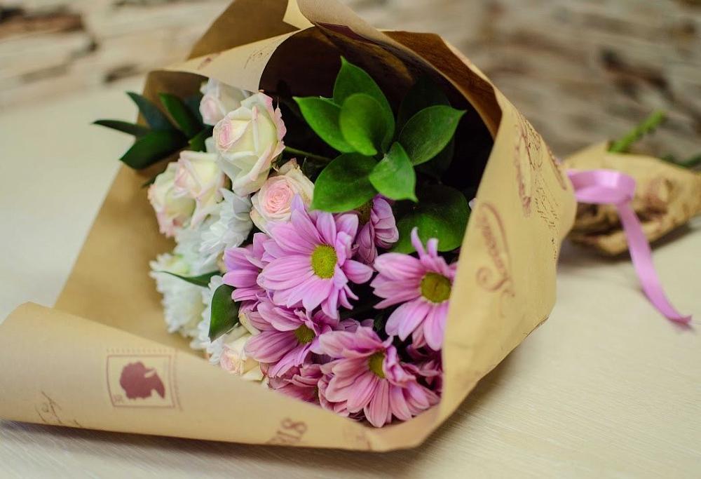 Букет цветов из: Розы и Хризантемы в Средний Икорец