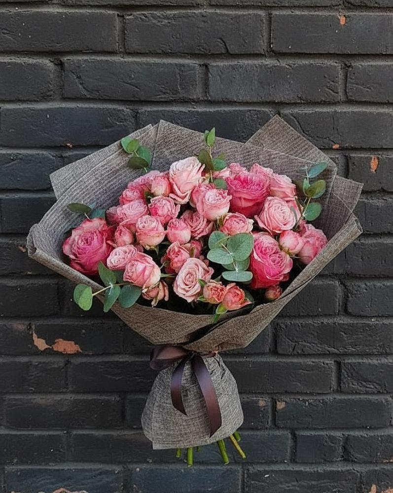 Букет цветов из: Розы в Средний Икорец