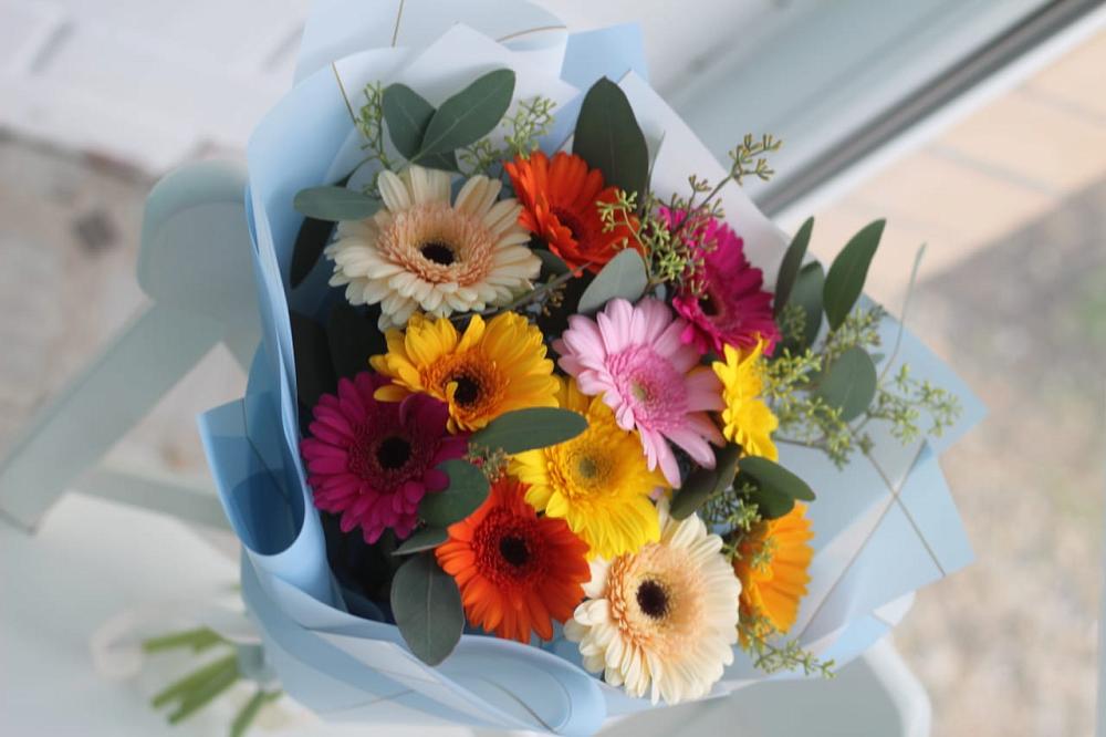 Букет цветов из: Герберы в Средний Икорец