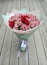Букет цветов из:  Альстромерии в Средний Икорец