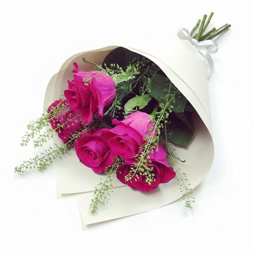 Букет цветов из: Розы в Средний Икорец