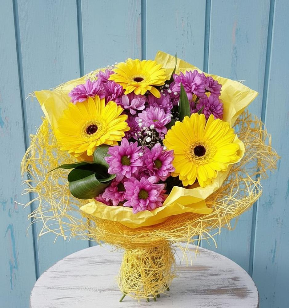 Букет цветов из: Хризантемы и Герберы в Средний Икорец