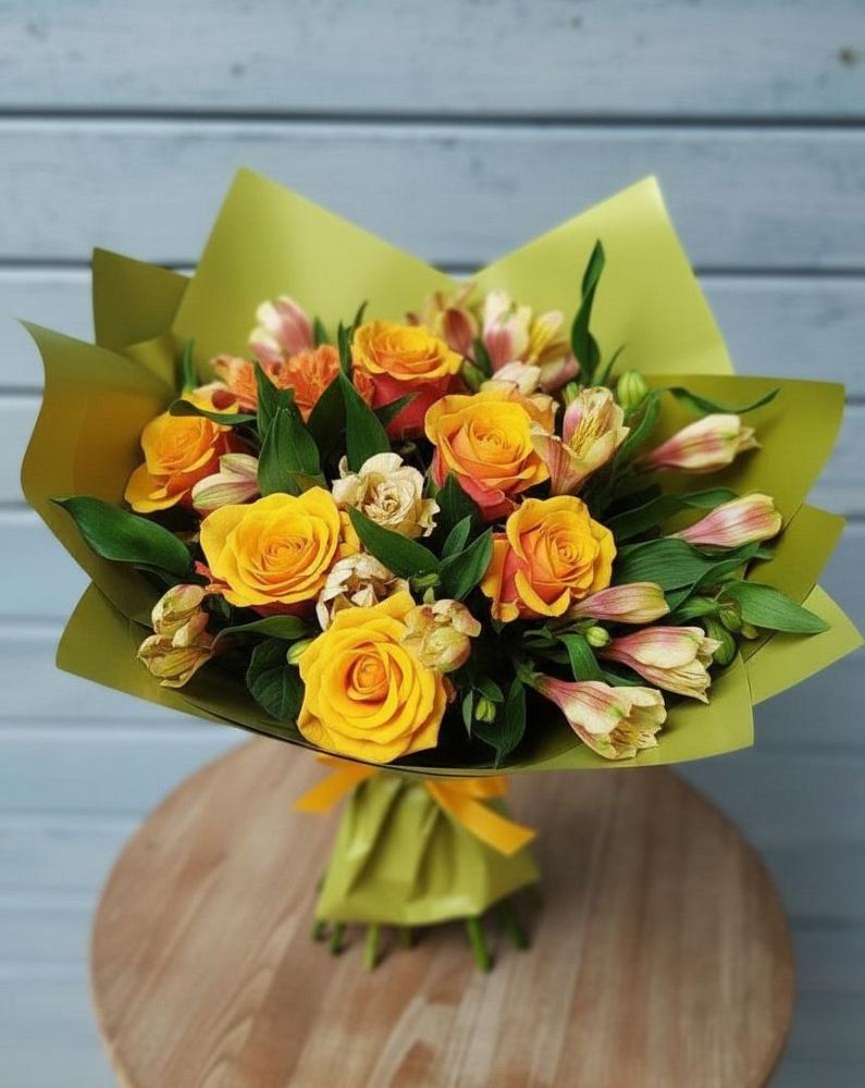 Букет цветов из: Альстромерии и Розы в Средний Икорец