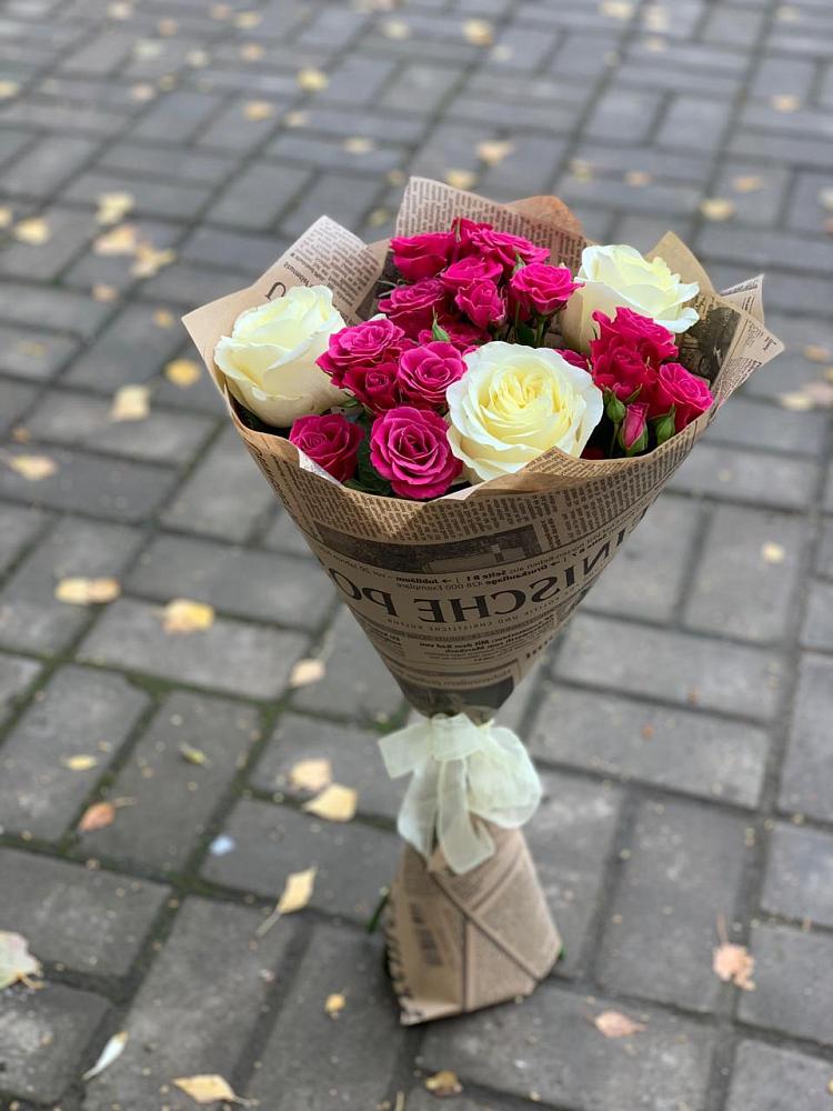 Букет цветов из: Розы в Средний Икорец