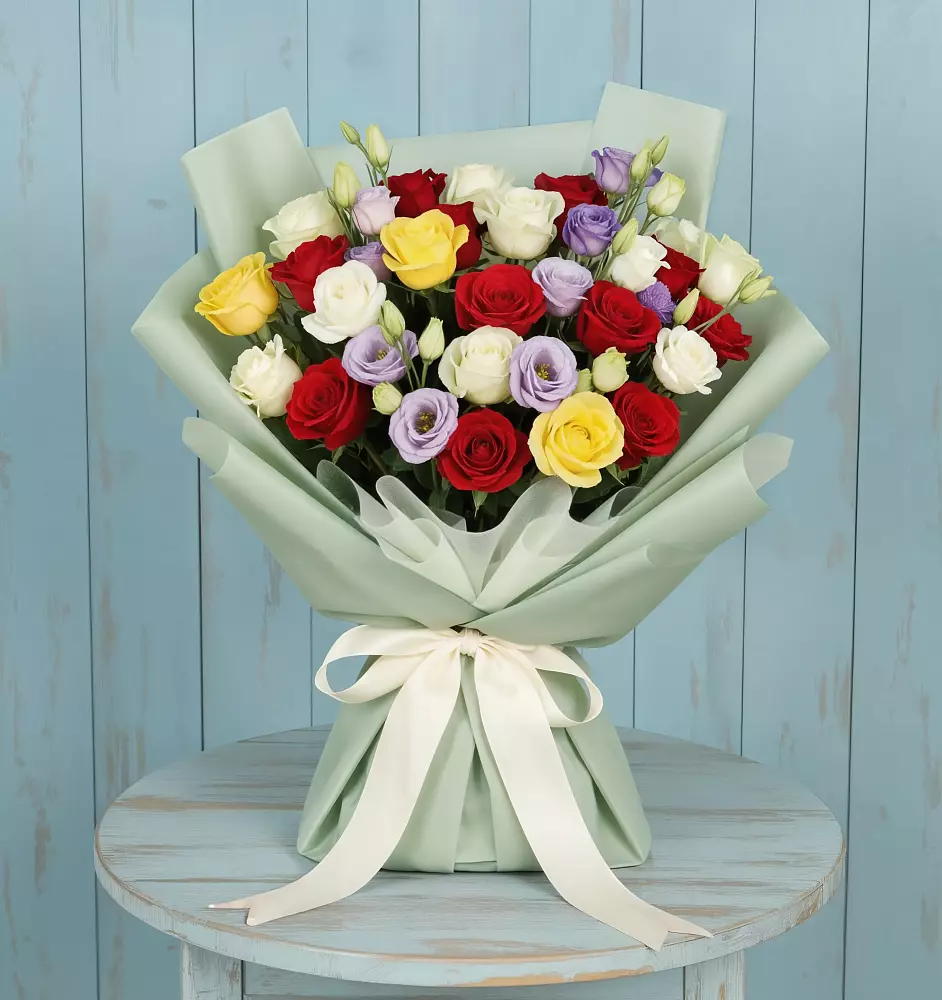 Букет цветов из: Розы в Средний Икорец