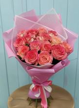 Букет 15 Розовых роз Равель в Средний Икорец