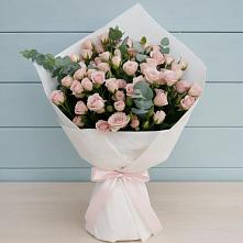 Букет цветов из:  Розы в Средний Икорец