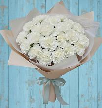 Букет цветов из:  Гвоздики в Средний Икорец