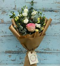 Букет цветов из:  Розы и Лизиантусы в Средний Икорец